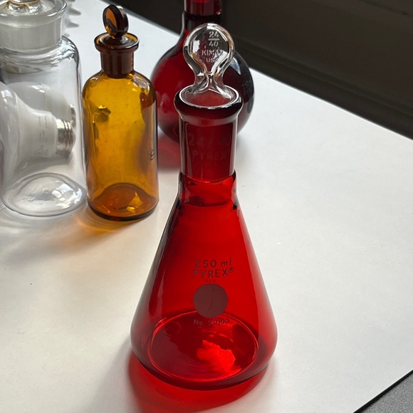 Authentic Pyrex Erlenmeyer Flask - Picture 6 of 12